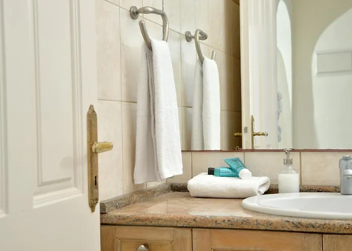 Andros Homes Sea Side & ゲストハウス