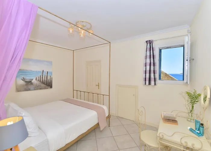 Andros Homes Sea Side & Guest house 4*